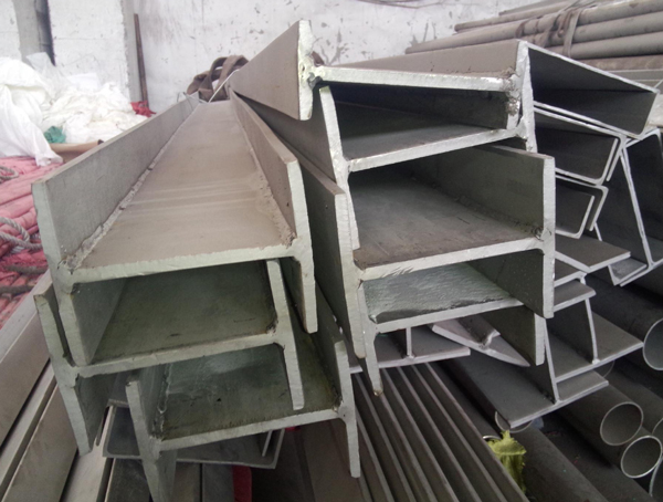 304�����H�͸�